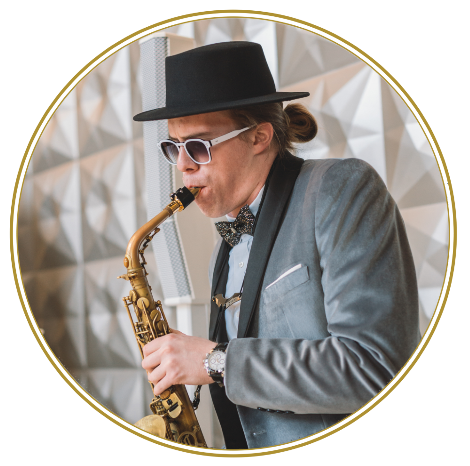 Roaming Saxophonist